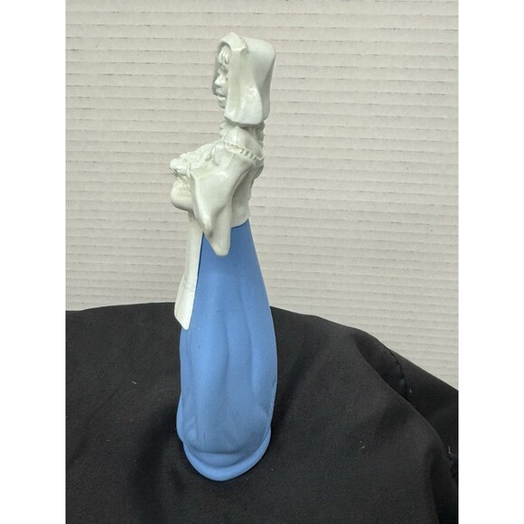 Vintage Avon Dutch Girl Figurine Cologne Decanter Unforgettable Mostly Full - Picture 2 of 11